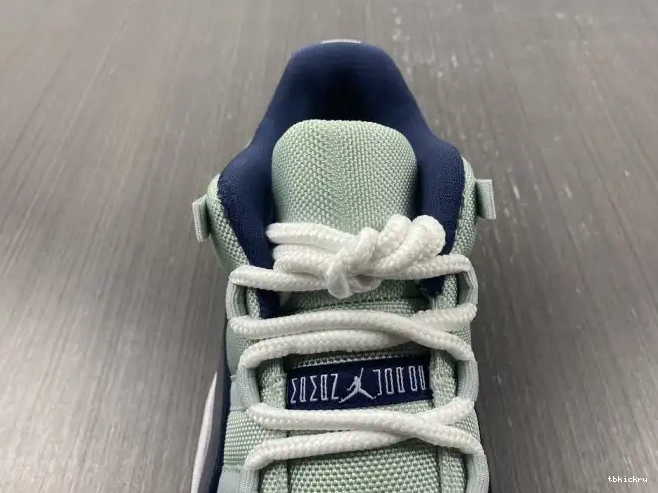 Reps TBK Air Retro Low Jordan 11 Georgetown 528895-007 0615